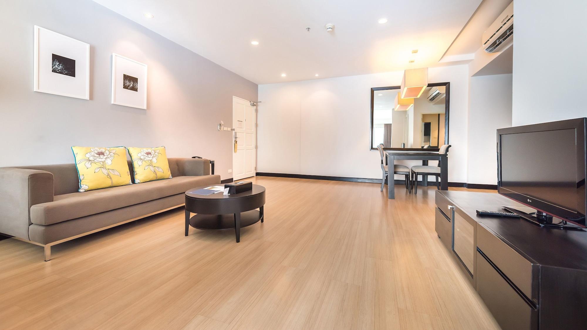 Somerset Park Suanplu - Sha Certified Apartemen *