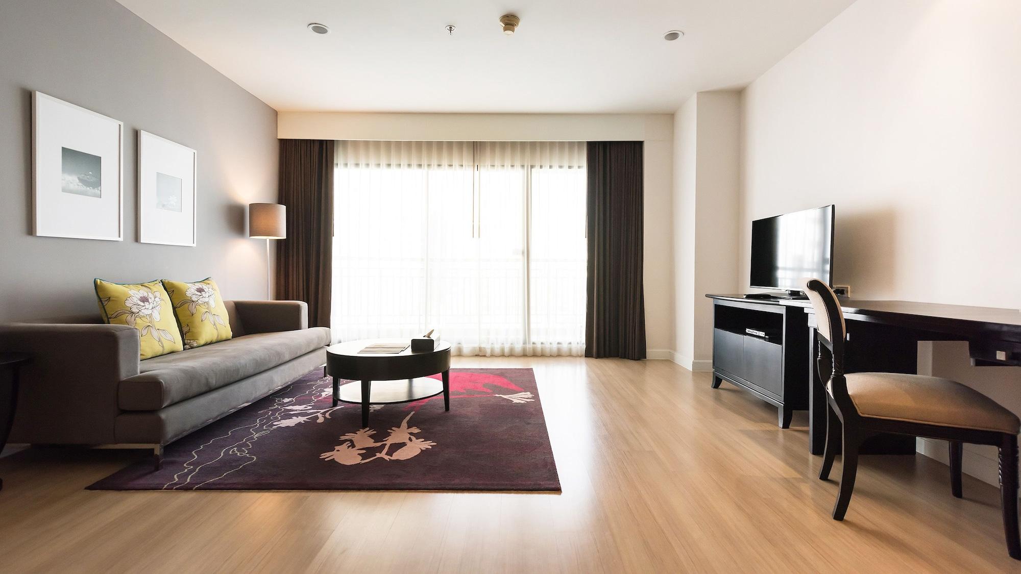 Somerset Park Suanplu - Sha Certified Apartemen